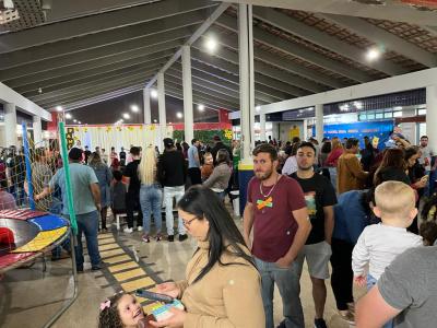 CMEI Pequenos Anjos realizou na sexta-feira a Festa da FamÃ­lia